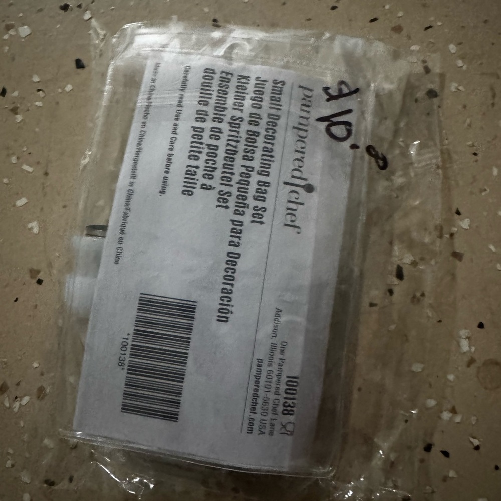 Pampered Chef Small Decorating bag set